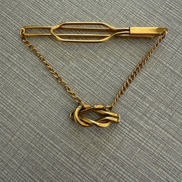 Vintage Correct Quality Rolled Gold Plate Neck Tie Bar Knot Blue
Tip Ends 21/4” - Picture 5 of 6